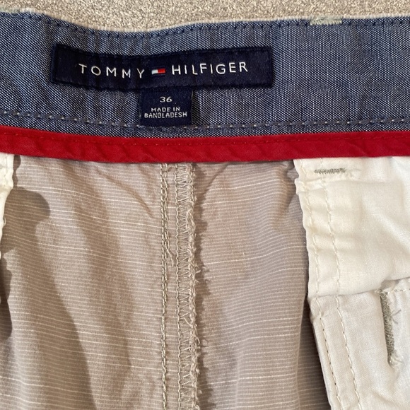 Tommy Hilfiger - flat front shorts. Size 36 - Picture 3 of 12